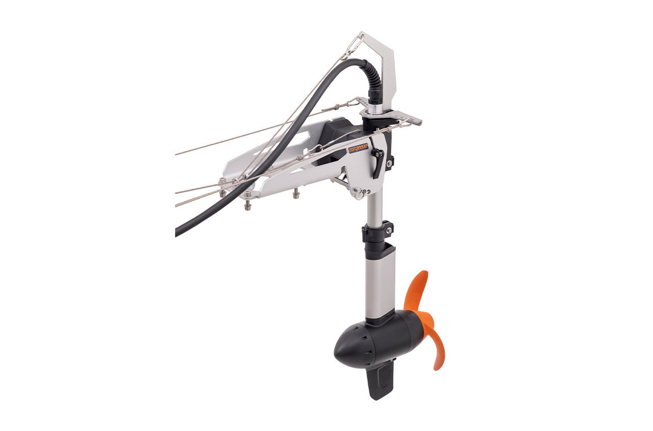Torqeedo Electric Outboard | Adventure Package | Travel Ultralight with Kayak Steering | 3hp Equivalent - Image 4